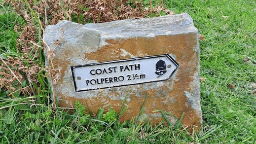 Lansallos to Polperro waymarker sign